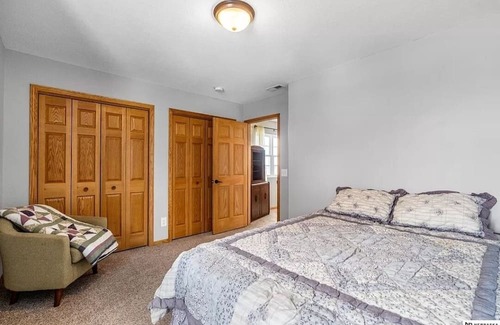 Cass County Casa | Beautiful countryside home, fresh remodel. Minutes from Lincoln and Omaha.