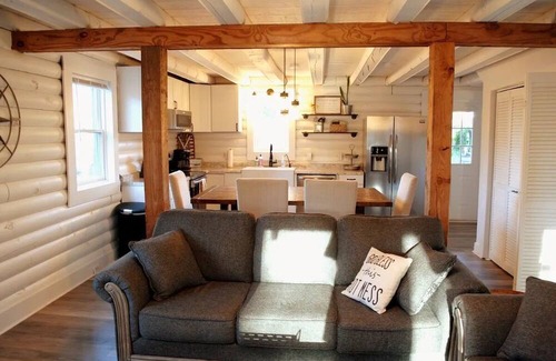 Mount Mourne Cabina | Modern Waterfront Cabin in Mooresville, NC! The perfect tranquil escape