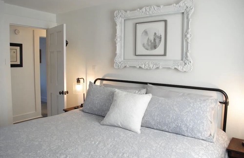 Mount Mourne Cabina | Modern Waterfront Cabin in Mooresville, NC! The perfect tranquil escape
