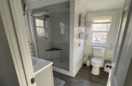 Mount Mourne Cabina | Modern Waterfront Cabin in Mooresville, NC! The perfect tranquil escape