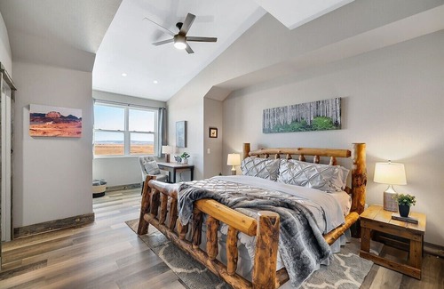 Laramie Casa | Explore Lake Hattie's Baccus Ranch On 40 Acres