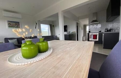 Foxton Beach Casa | Hook, Wine and Sinker Foxton Beach