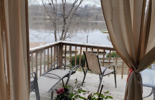 Crystal Lakes Casa | Quite private lake front property
