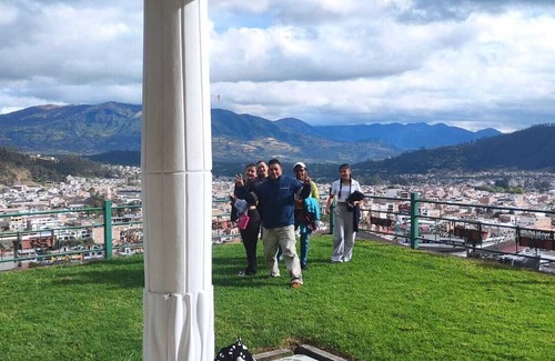 Otavalo Apartamento | El Hostal Cuenta con un Mirador y una Vista Panorámica de la Ciudad