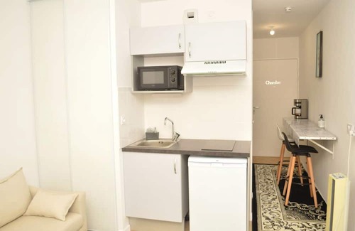 Bobigny Apartamento | Homerez - Amazing studio for 4 ppl. at Bobigny