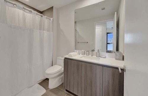 Ludlam Condominio | Brand New 1 Bdrm Condo, Best Pinecrest Building