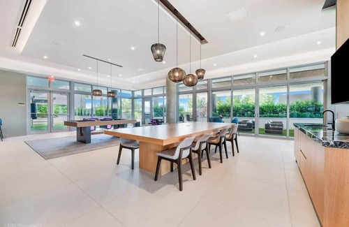 Ludlam Condominio | Brand New 1 Bdrm Condo, Best Pinecrest Building