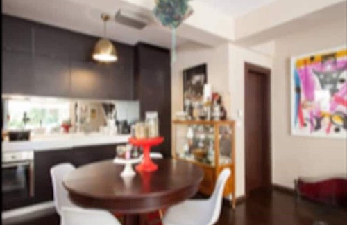 Khalandrion Apartamento | Art Collection apartment with garden