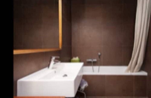 Khalandrion Apartamento | Art Collection apartment with garden