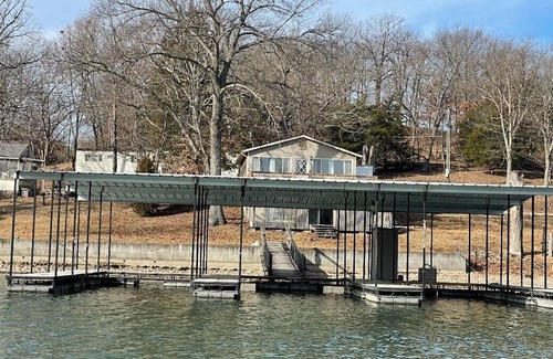 Sunrise Beach Cabina | Lakefront Cabin With One Well Dock In Popular LAKE OF THE OZARKS Cove Location!