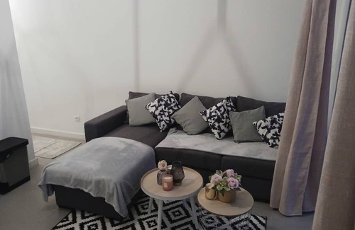 Mauguio Apartamento | Very quiet studio with a beautiful terrace