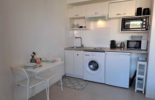 Mauguio Apartamento | Very quiet studio with a beautiful terrace
