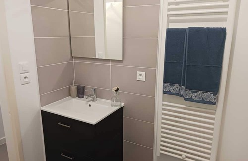 Mauguio Apartamento | Very quiet studio with a beautiful terrace