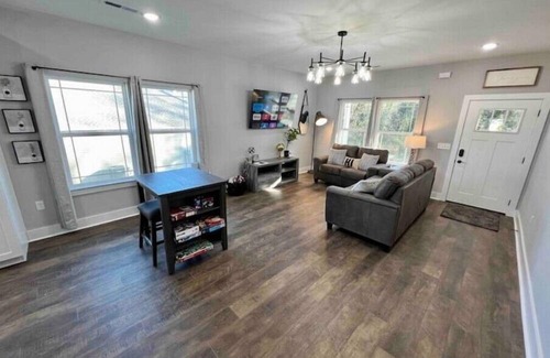Rossville Casa | NEW Luxe Modern 3/2 by ChickBattfld 20m to Chatt