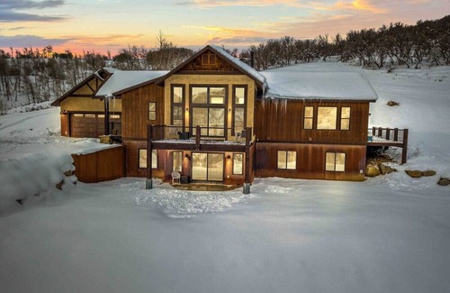 Clark Chalet De Esquí | 4bdrm 3 bath Ski in/out Chalet on Private Hill