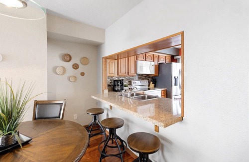 Morgantown Casa | Updated-100Mbps-Smart TV-3 TVs-Full Kitchen-W/D