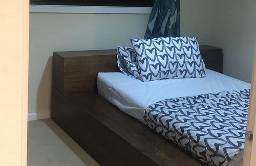 Truganina Casa | Melbourne+20 mins airport,city +5mins train station +bus stop next to the house