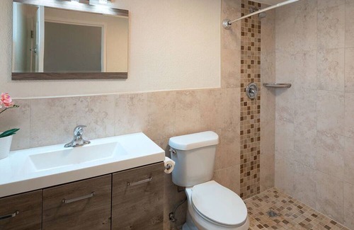 St. Lawrence Gap Casa | Perfect Getaway! 3 Relaxing Units w/Balcony | Steps Away from Dover Beach