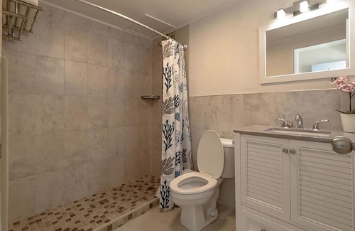St. Lawrence Gap Casa | Perfect Getaway! 3 Relaxing Units w/Balcony | Steps Away from Dover Beach