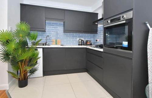 Burslem Apartamento | Stylish 2-bedroom apartment with TV,Wi-Fi and washer in Stoke-On-Trent.