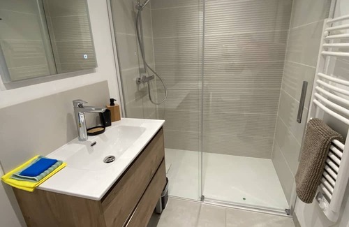 Sixt-Fer-a-Cheval Apartamento | Appartement Le Clos Fleuri 1 Sixt Fer-à-cheval