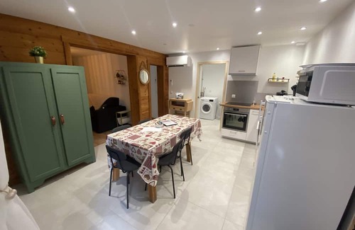 Sixt-Fer-a-Cheval Apartamento | Appartement Le Clos Fleuri 1 Sixt Fer-à-cheval