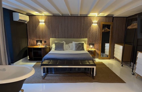 Jeronimos Condominio | The Loft at Retiropark-city Center- Museum Area