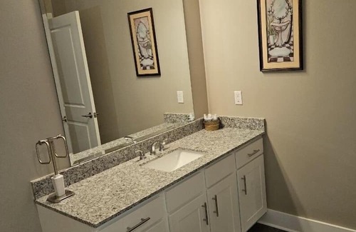 Covington Condominio | Low Key Lux Apt, conveniently located right off I-20.