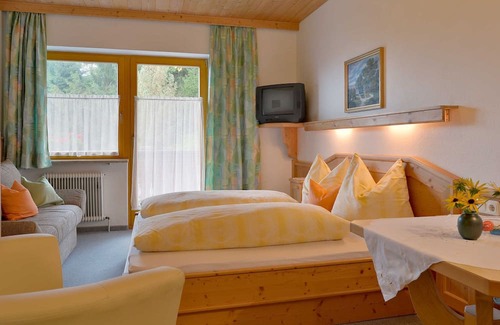 Koessen Apartamento | Vrbo Property