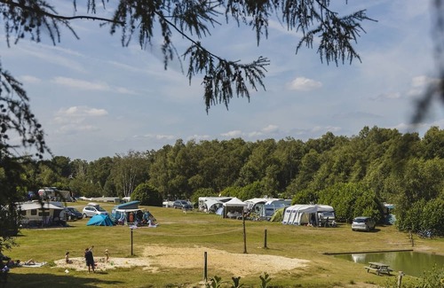 Wilsum Alquiler De RV | Een Fijne Kampeerplaats met 16 Ampère Stroom en Eigen Wateraansluiting
