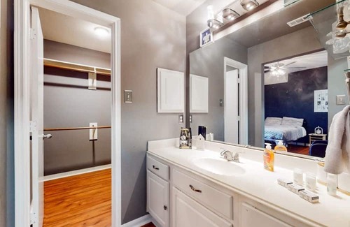 Memorial Parkway Casa | Spacious, Cozy Pool Home: Prime Location...Katy, TX...mins away from everything!