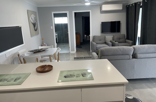 Eumundi Apartamento | Private Self contained unit located in beautiful Eumundi on the Sunshine Coast