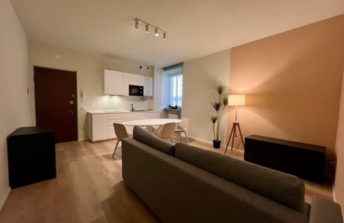 Villasanta Apartamento | n.4 Bilocale Fronte Parco