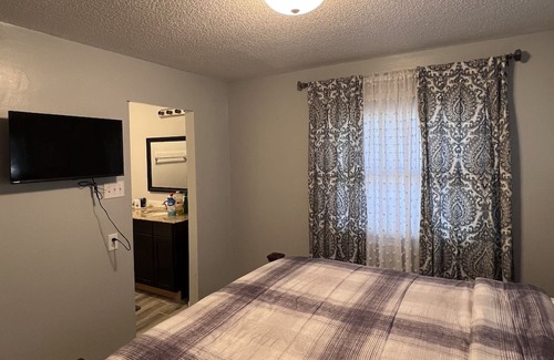 Monroe Casa | Cozy and Quiet four Bedroom, four bath home in a private area