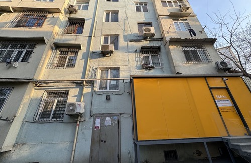 Baku Apartamento | 2 minuTes to the Metro. 32m2 empty TiNy and SwEeT aPartmenT