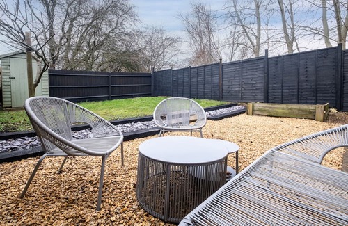 Brackley Casa | 3-bed House in Brackley* Contractors *Relocations