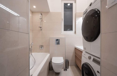 Csarnok negyed Apartamento | 3 BR Classical Apartment With a Modern Touch