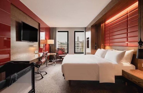 The Hague Center Casa | Convenience Meets Comfort - Enjoy Our Centrally Located Stay Near Alexanderplatz