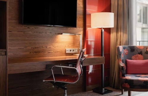 The Hague Center Casa | Enjoy Breathtaking Views Of The City | 2 Units w/ City Center Just A Short Walk