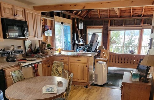 Bridgton Cabaña | Lakeside Cottage On Long Lake