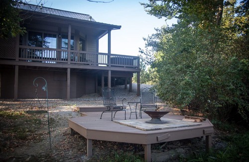 Carbondale Cabina | Hot Tub Cabin- In the Heart of Shawnee Wine Trail