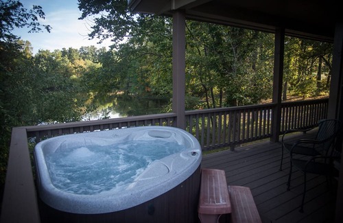 Carbondale Cabina | Hot Tub Cabin- In the Heart of Shawnee Wine Trail