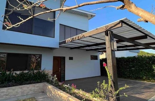 Liberia Apartamento | Tropical Hideaway with Pool in Secure Condo, LIR
