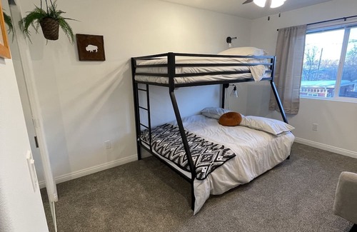 Lander Casa | Lander Oasis