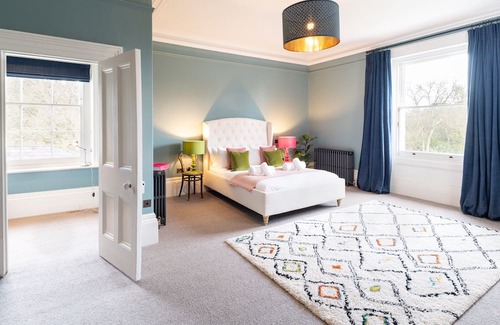Budleigh Salterton Casa | Knowle House - Stunning Country House Sleeps 12 Devon Heated Pool, Dog Friendly