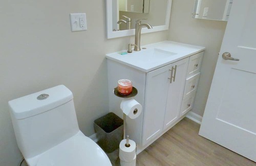 West Central Apartamento | Luxury Apt near Electric Works