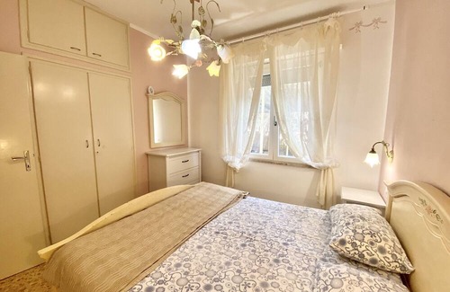 Marina di Castagneto Carducci Casa | Holiday Home 'Appartamento 1 - Villa Lidia' with Private Pool, Wi-Fi and Air Conditioning