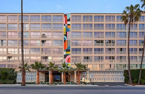 Downtown Casa | 3 Ocean View 2 Queens at Viceroy Santa Monica!