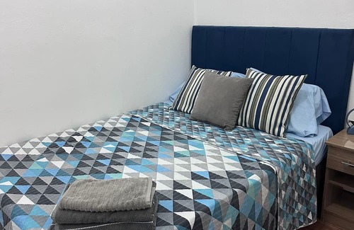 West Sector Apartamento | 2-bedroom apartment in enchanting Setor Oeste,Castro’s neighbor!