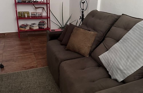 West Sector Apartamento | 2-bedroom apartment in enchanting Setor Oeste,Castro’s neighbor!